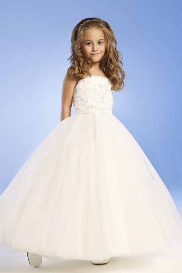 Robe pour fille d honneur brodée à fine bretelle en tulle vaporeuse